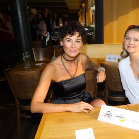 Popovídala si například s Miss České republiky roku 2000 Michaelou Salačovou.