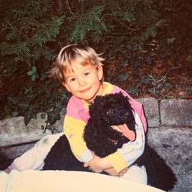 Patricie sdílela fotku z dětství. "Už jako malý chlapeček jsem měla ráda pejsky," napsala herečka úsměvně.