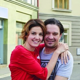 Karla zatím vůbec netuší, do jakého problému se Mára dostal.