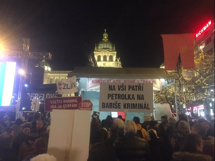 FOTO: Protesty proti Andreji Babišovi. – stránka 1718