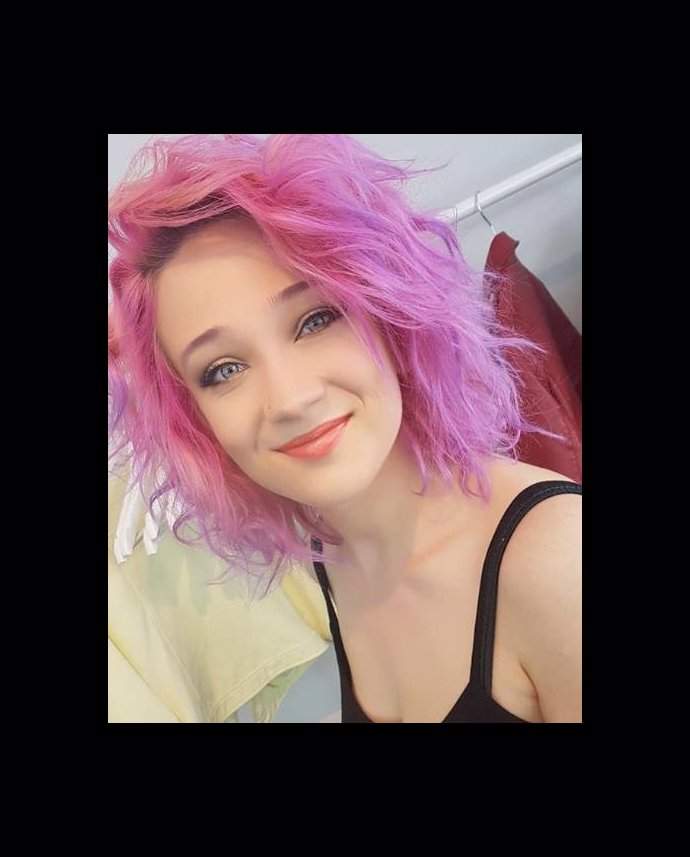 FOTO: Hodně prokoukla. – stránka 246