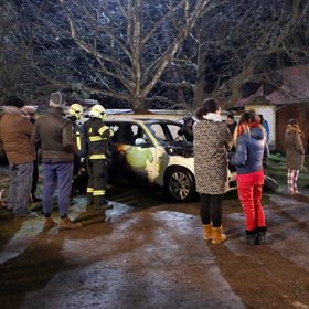 Na Slunečné zasahovali hasiči.