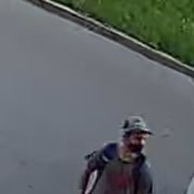 Policie po něm pátrá, neviděli jste ho?