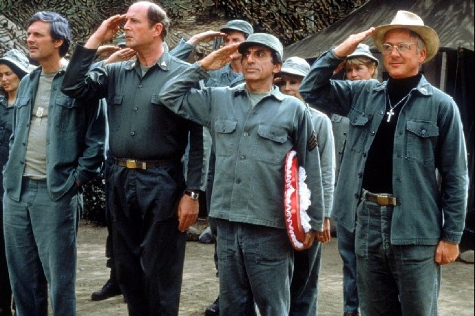 Foto k tématu MASH – stránka 30