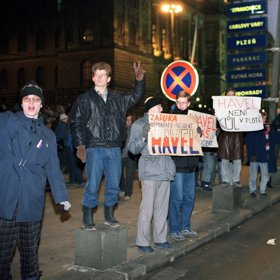 Brutální zákrok vůči studentům zaktivizoval celou společnost.