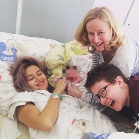 Takhle Emma slavila s celou rodinou.