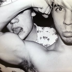 Kytarista Jack Sherman.