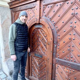 „Moc se k tomu neupínám, ale doufám, že aspoň část peněz se nám vrátí,“ řekl Koller pro Blesk.