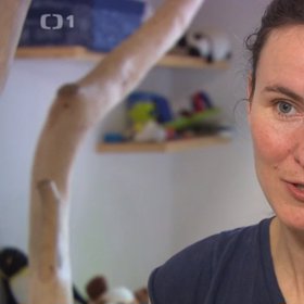 Marika Pecháčková napsala knihu Kdo chytá v síti.