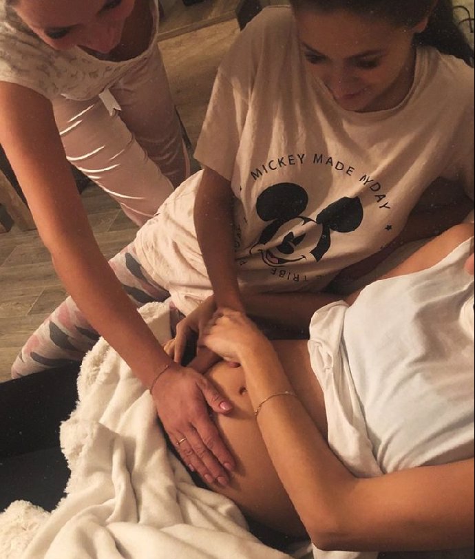 FOTO: Monika Bagárová ukázala těhotenské bříško. – stránka 594