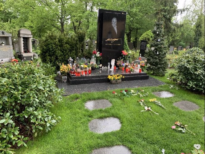 Foto k tématu Karel Gott – stránka 374