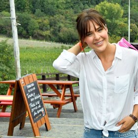 Celé natáčení ji kolegové vodili za ruku.