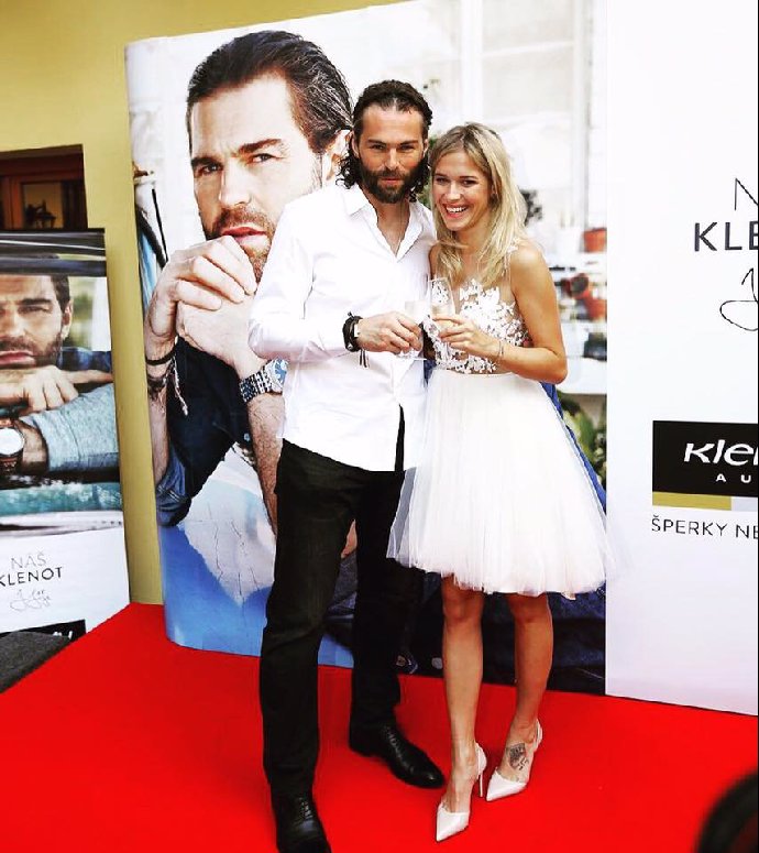 FOTO: Uhlídá si Jardu? – stránka 898