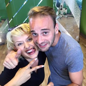 Česká Marilyn Monroe Miluše Bittnerová se nemůže dočkat, až bude své bujné vnady rvát do úzkých šatů.