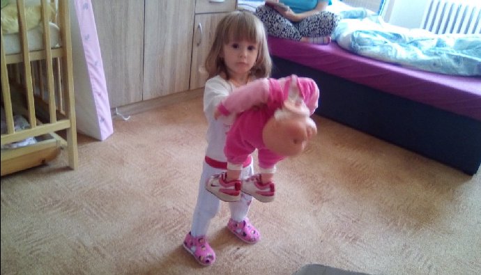 FOTO: Dítě Ivy a Mariana. – stránka 2126