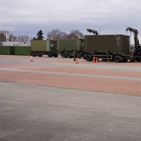 Na likvidaci polní nemocnice byla povolána armáda.