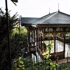 Dřevěný altán v Grébovce.