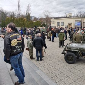 Fanoušci a přátelé..