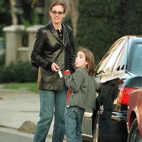 Julia a Emma si jsou blízké.