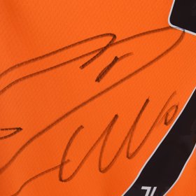 Sběratelé sportovních trofejí mají v současnosti možnost získat nové cenné předměty a zároveň pomoct dobré věci.