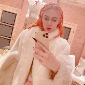 Podle mnohých se snaží jen o Muskovy peníze.