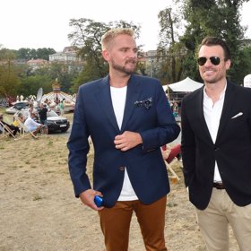 Leoš Mareš na tajné oslavě Libora Boučka. 