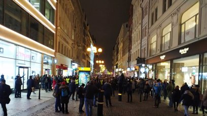 FOTO: Lidé se dali do pochodu.