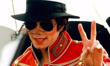 Král popu Michael Jackson by oslavil narozeniny: Kopance do rozkroku a závislost na sedativech