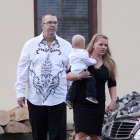 Zpěvák Richard Müller s rodinou.