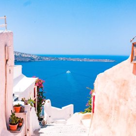 Turisté nebudou muset do dvoutýdenní karantény.