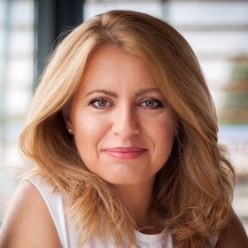 Zuzana je i krásná žena.