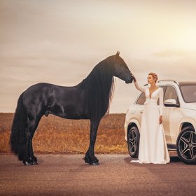 Koně prý miluje. Naposledy fotila s tím svým, který už bohužel není mezi námi.