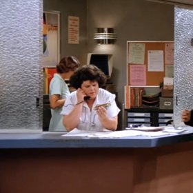 Malé role dostala v nespočtu velmi slavných seriálů.