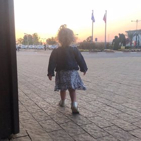 Agáta dřive Miu neukazovala.