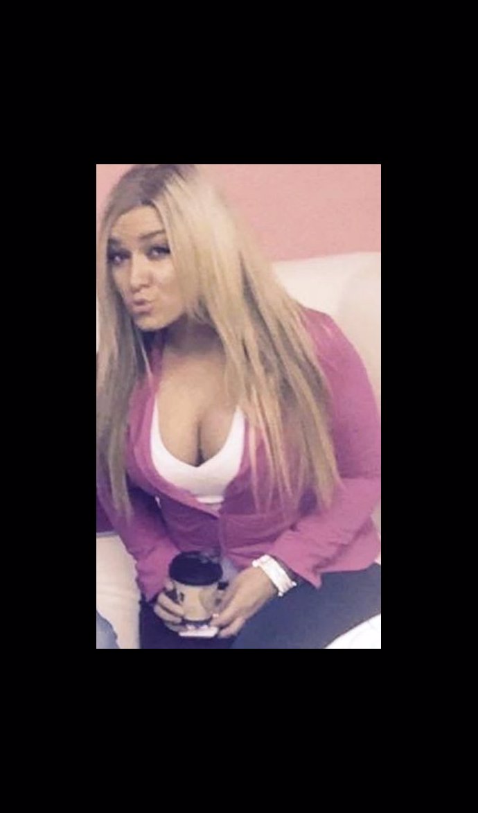 FOTO: Dominika Myslivcová o sobě říkala, že se oblékala jako kolotočářka. – stránka 615
