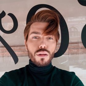 Sam Dolce, stylista český a slovenských hvězd.