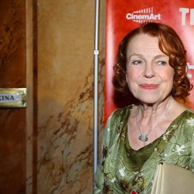 Iva Janžurová je uznávaná herečka.