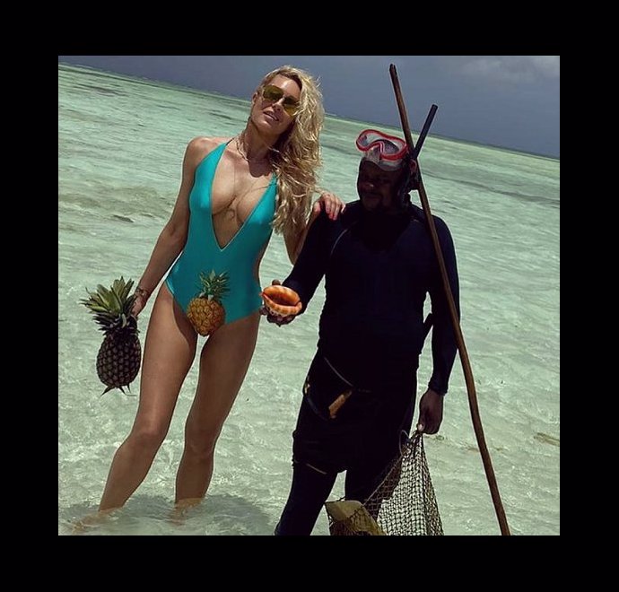 FOTO: Simona si užívá exotiku na ostrově Zanzibar. – stránka 900