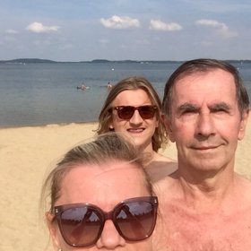 Leona Machálková popřála tatínkovi k narozeninám.