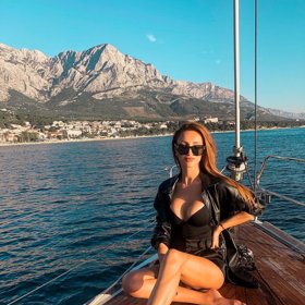 Taťána Makarenko si užívala plavbu plachetnicí.