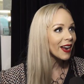 Fabiánová je zasnoubená.