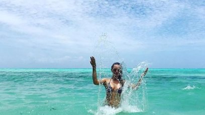FOTO: Simona Krainová na Zanzibaru.