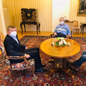 Předávání státních vyznamenání je tak opět s otazníkem.