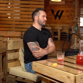 Eva si udělala i legraci z jeho tanečního umění.