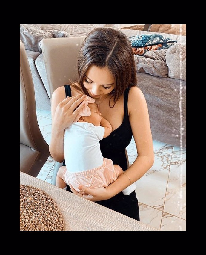 FOTO: Monika Bagárová s dcerou Rumiou. – stránka 612