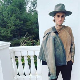 Se slavným zpěvákem si nakonec střihla i duet.