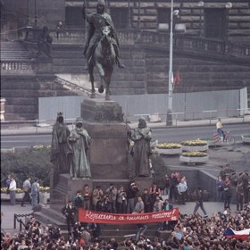Sametová revoluce v roce 1989.