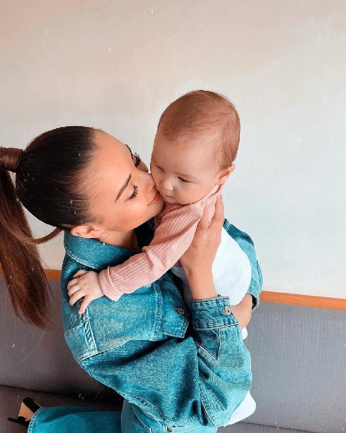 FOTO: Ruminka slaví 8 měsíců. – stránka 619
