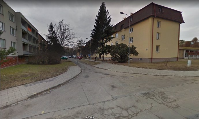 FOTO: Začátek ulice Sadová, Modřice. V této ulici má Jiří Dvořák další byt. – stránka 822