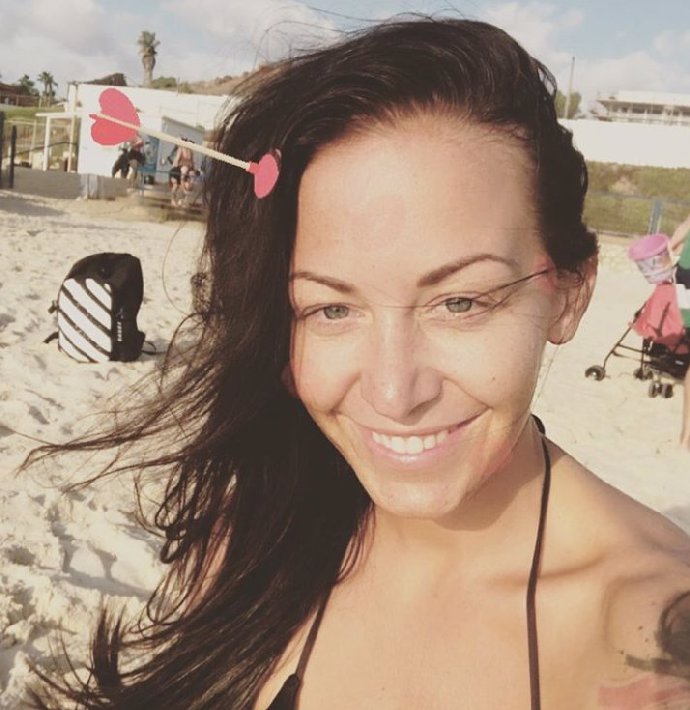 FOTO: Agáta už je s rozvodem smířená a vypadá nad věcí. – stránka 3635